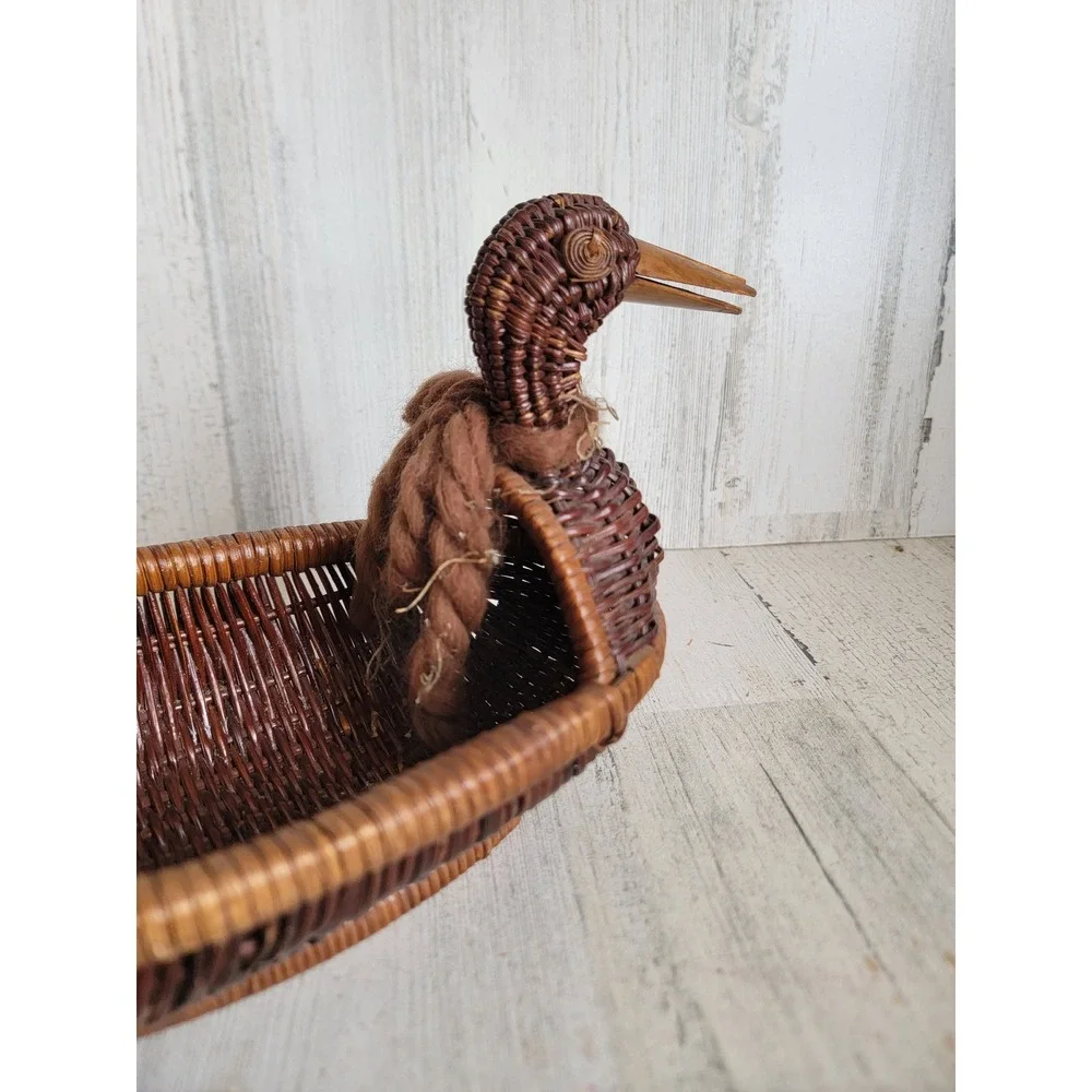 Vintage small duck wicker basket bird beak home‎ unique figure brown
